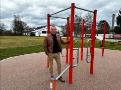 Turngeräte Spielplatz fitness